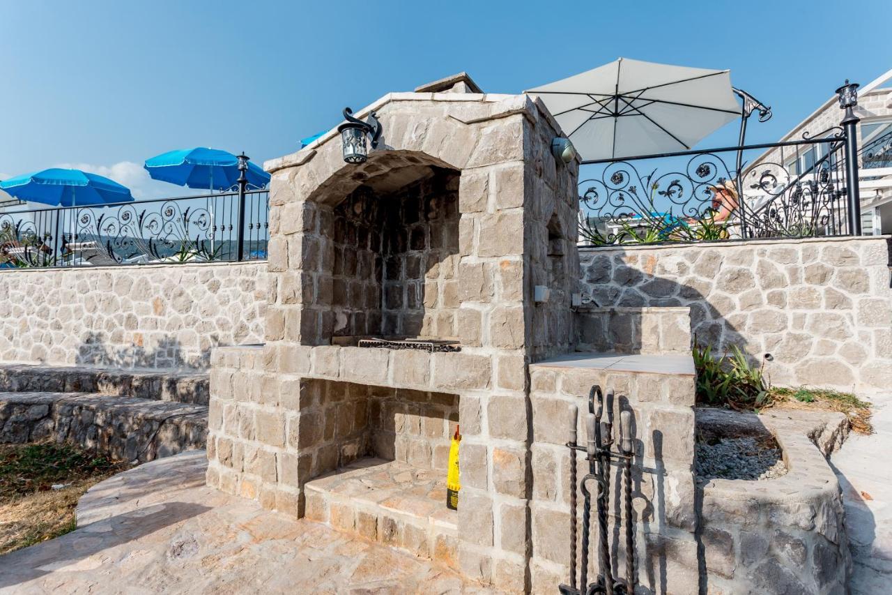 Lustica Apartments Εξωτερικό φωτογραφία