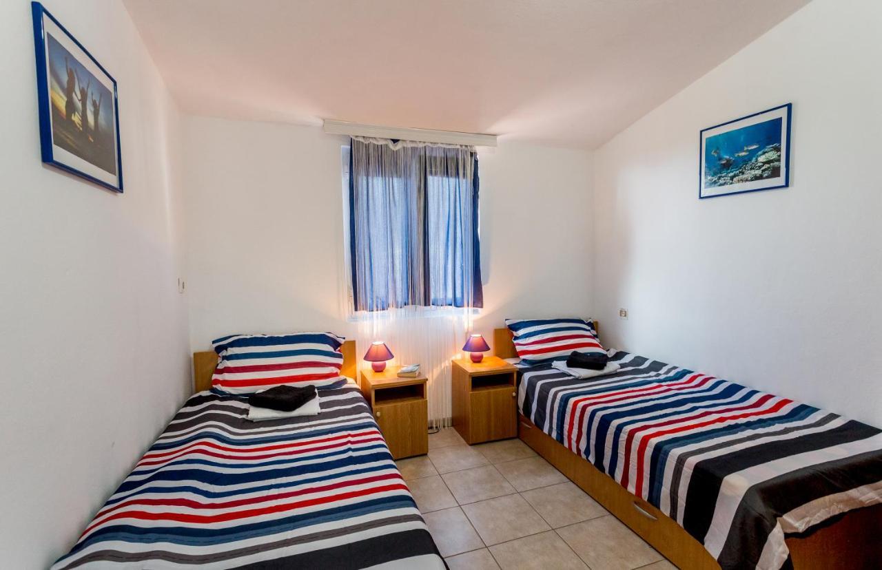 Lustica Apartments Εξωτερικό φωτογραφία