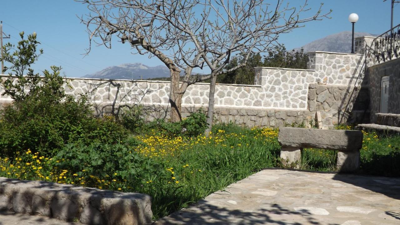 Lustica Apartments Εξωτερικό φωτογραφία