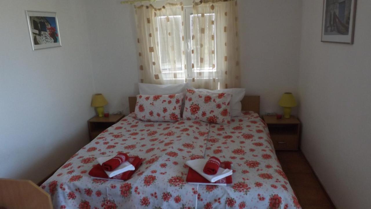 Lustica Apartments Εξωτερικό φωτογραφία